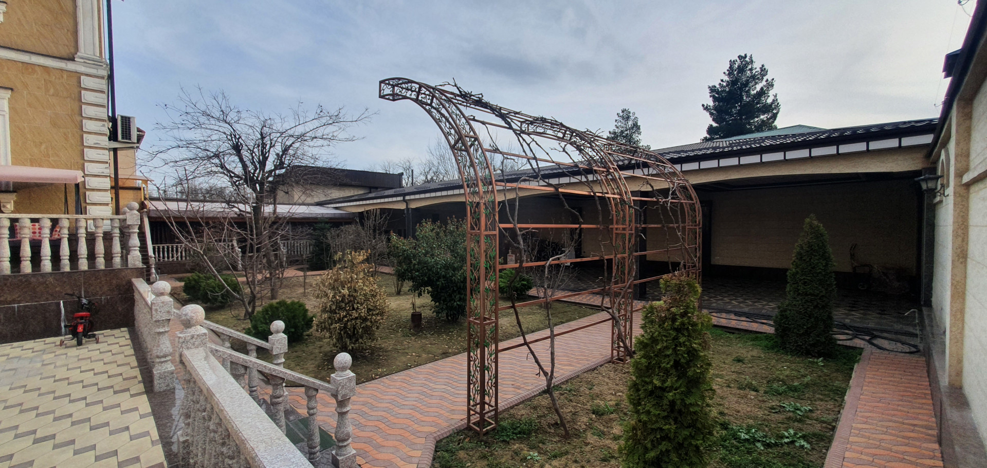 Ба иҷора, Ҳавлӣ, ш. Душанбе, Шоҳмансур, , цена 200 000 Ба иҷора, Ҳавлӣ, ш. Душанбе, Шоҳмансур, , цена 200 000